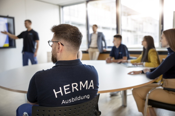 Translation: "Formation HERMA