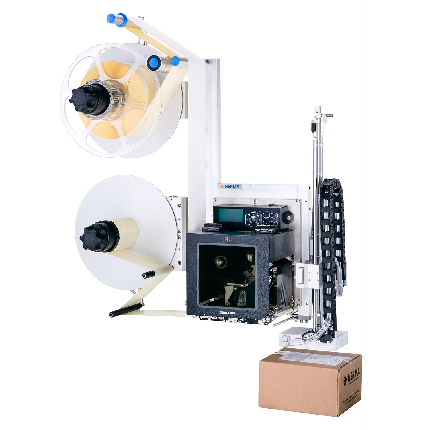 Imprimante d'étiquettes avec deux rouleaux, un mécanisme d'impression et une unité de contrôle, à côté d'un carton.