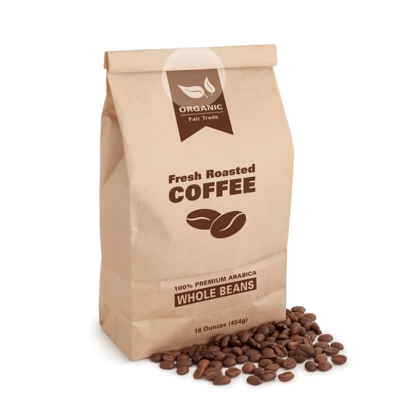 Étiquettes de fermeture en papier semi-transparent sur un emballage de café en sachet en papier.