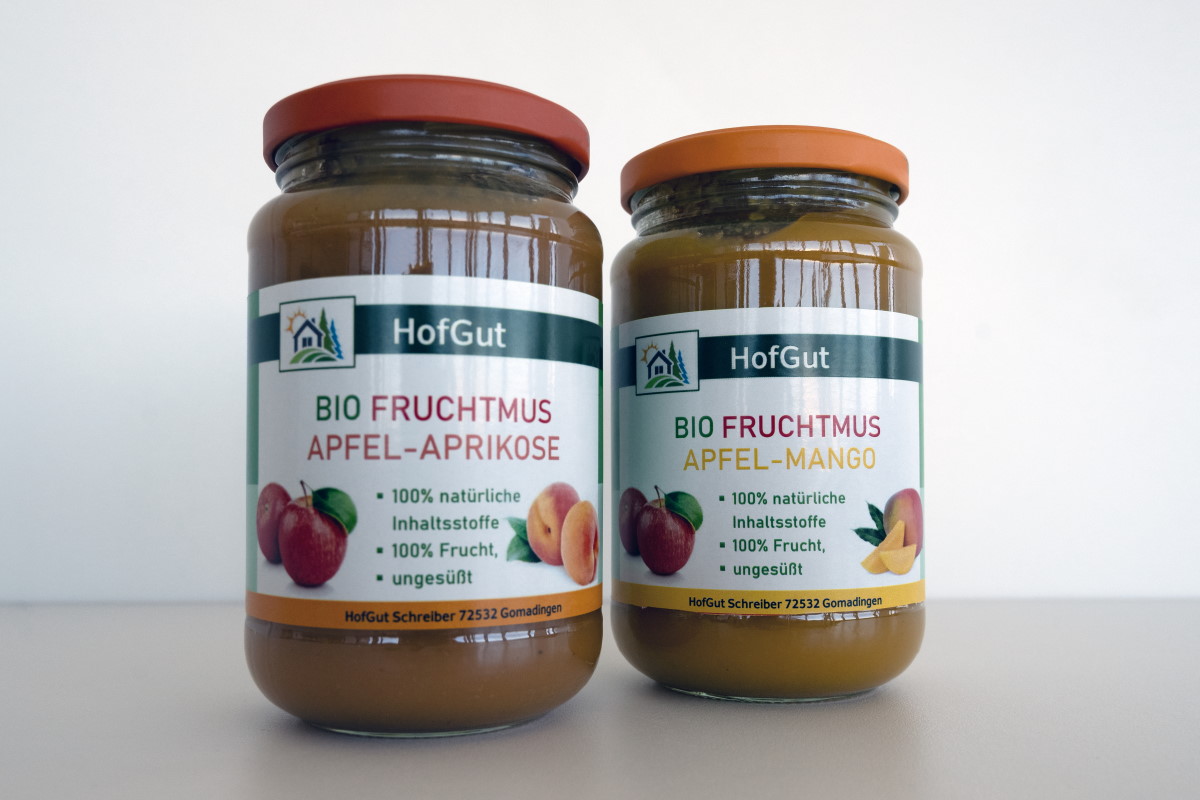 Commander des étiquettes en rouleau en impression numérique en ligne : Étiquettes en verre pour compote de fruits bio, 2 pots, fond clair.