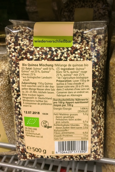 Étiquette de produit imprimée et étiquette de refermeture sur un emballage de grains.