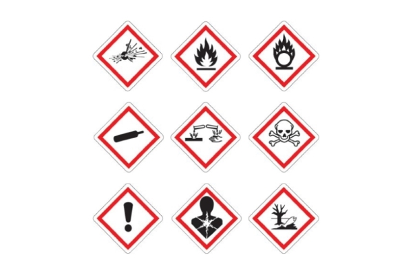 Étiquettes de substances dangereuses et de marchandises dangereuses : pictogrammes GHS