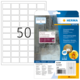 Etikettenbogen mit 50 weißen, strapazierfähigen Etiketten, verpackt in einer transparenten Hülle. Hinweise zur Verwendung sind auf der Rückseite.