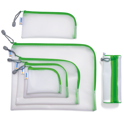 Transparente Taschen in verschiedenen Größen mit grünen Reißverschlüssen, ideal für Aufbewahrung und Organisation von Gegenständen.