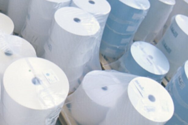 Translation: "Rouleaux de matériau adhésif par le haut