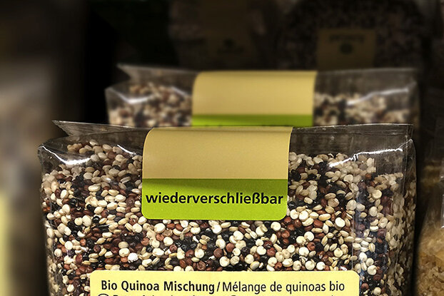 Étiquettes de fermeture HERMA, sur un emballage de grains, format paysage