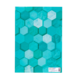 Türkisfarbener Hintergrund mit hexagonalen Mustern in verschiedenen Schattierungen. Ein Etikett in der unteren Ecke zeigt Produktinformationen.
