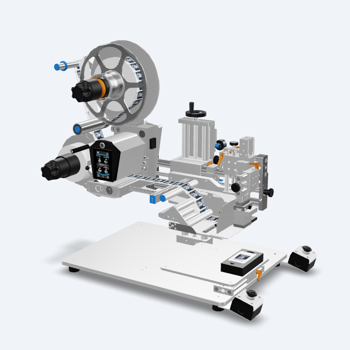 Une machine technique avec une grande roue, un écran et divers composants mécaniques sur une base stable.