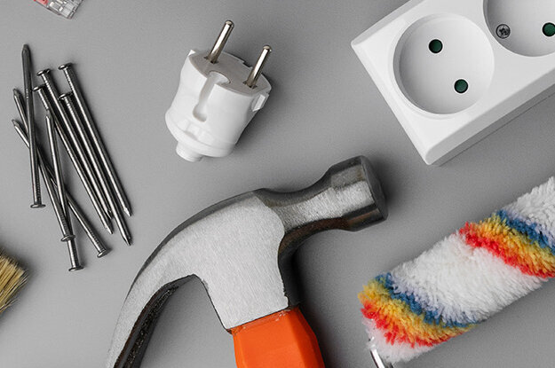 Outillage et matériaux dans le magasin de bricolage, format paysage